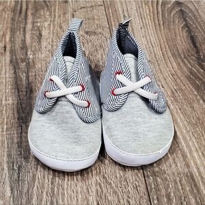 Baby Carter's Shoes Size 3-6M Gray and White Baby Shoeso